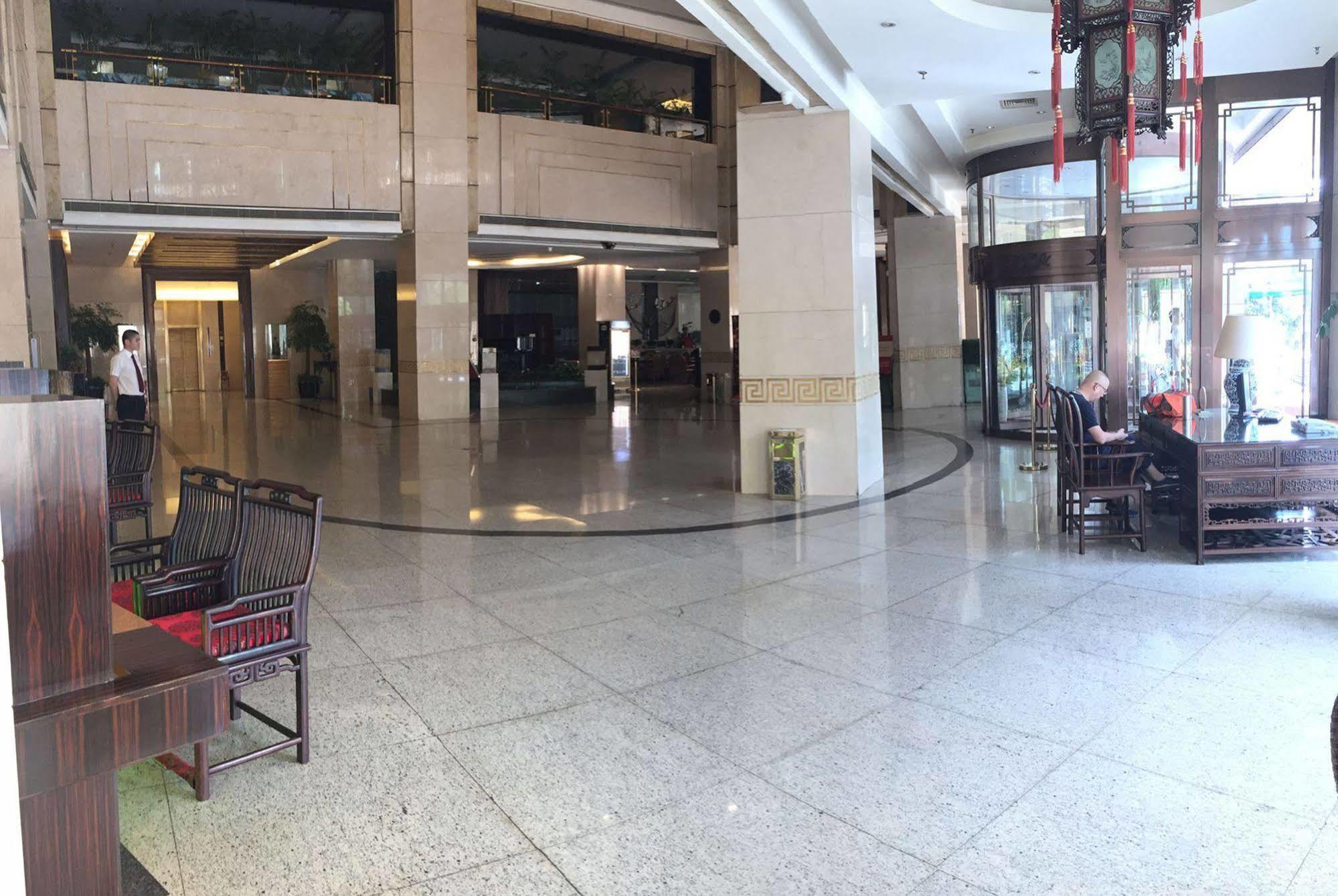 Yiwu Yi He Hotel Extérieur photo